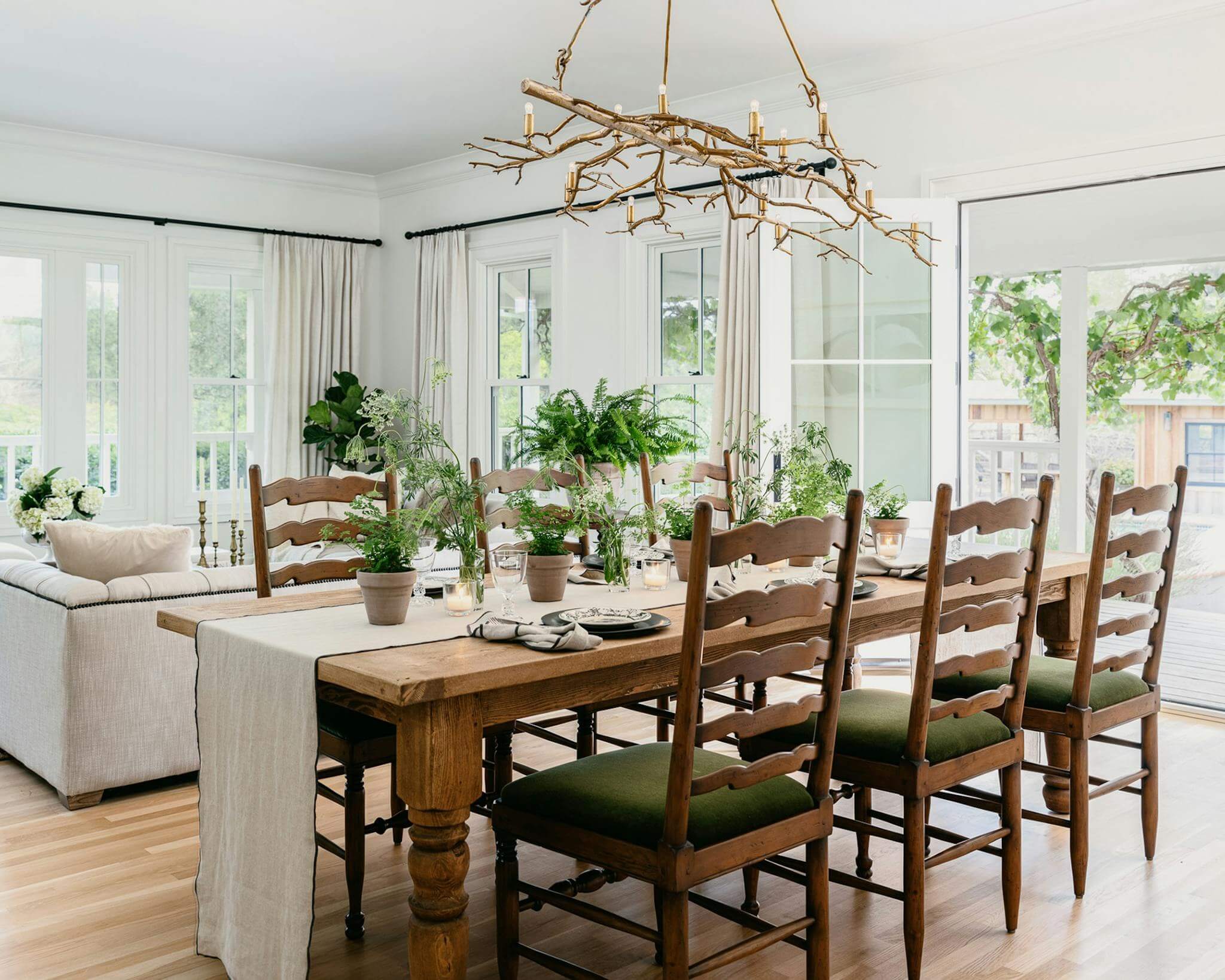 Deniece-Duscheone-Healdsburg-Farmhouse-Living-Dining
