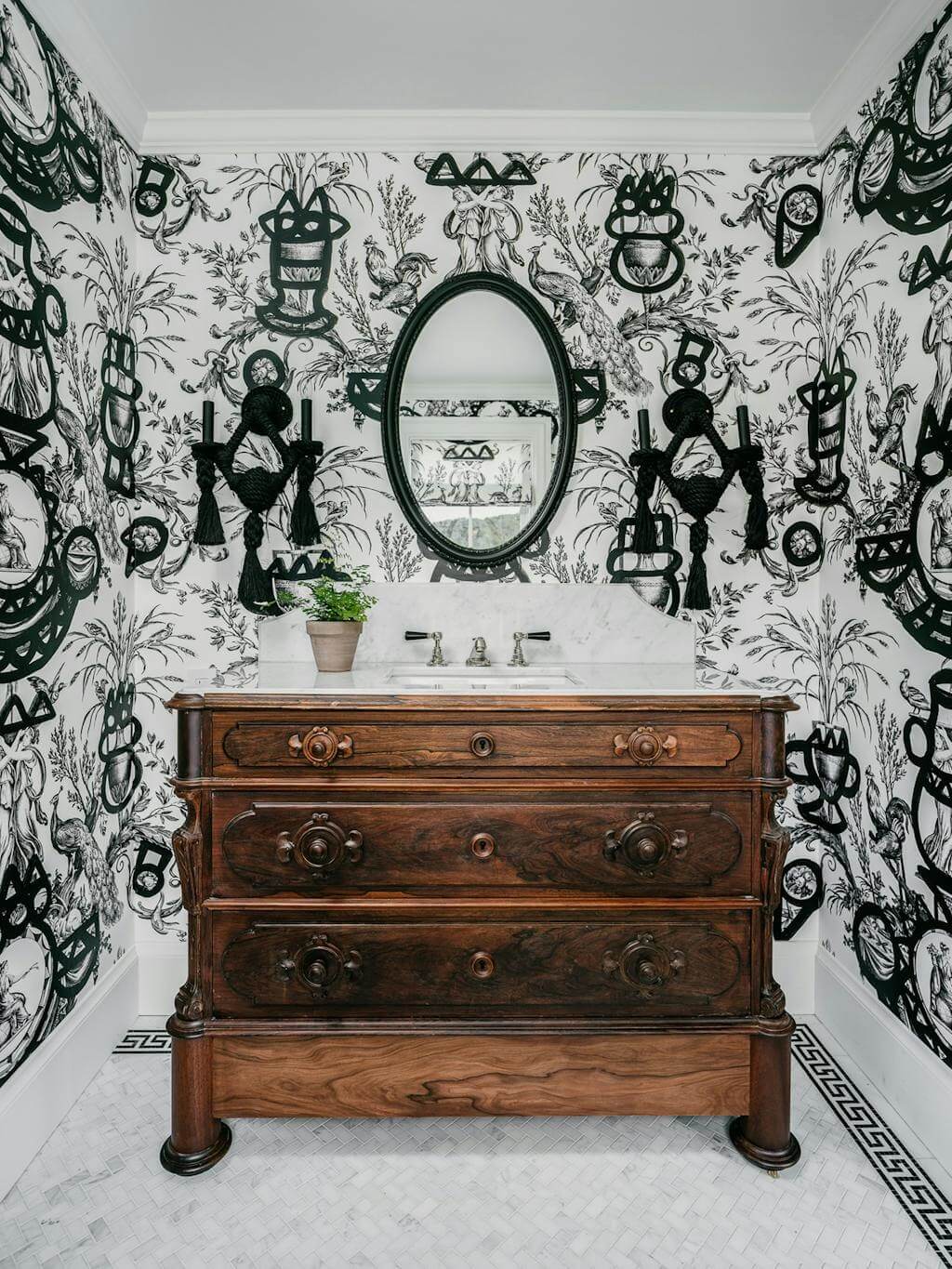 Deniece-Duscheone-Healdsburg-Farmhouse-Bath